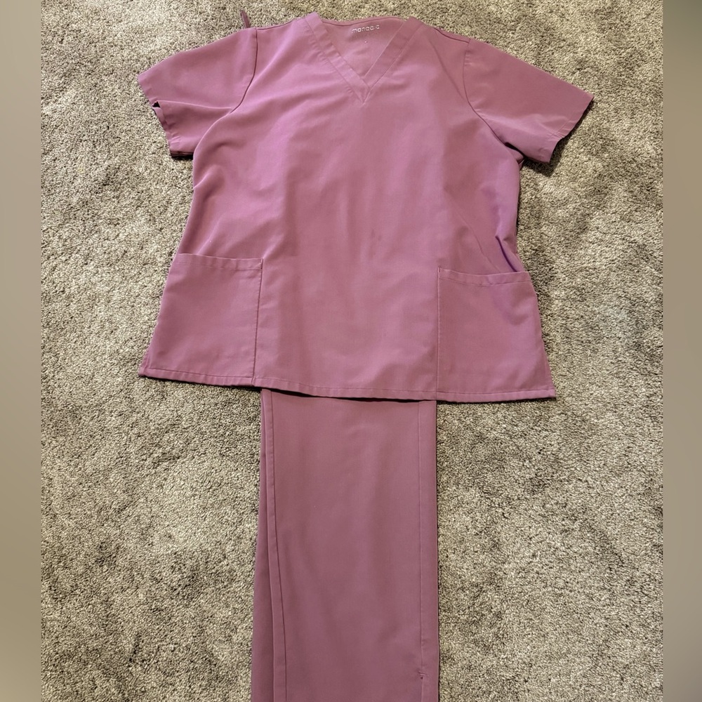Mandala Mauve Scrub Set